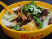 鸭演四宝老鸭粉丝汤