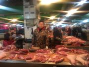 良军猪肉店-江滨市场中区424号摊位（猪肉）