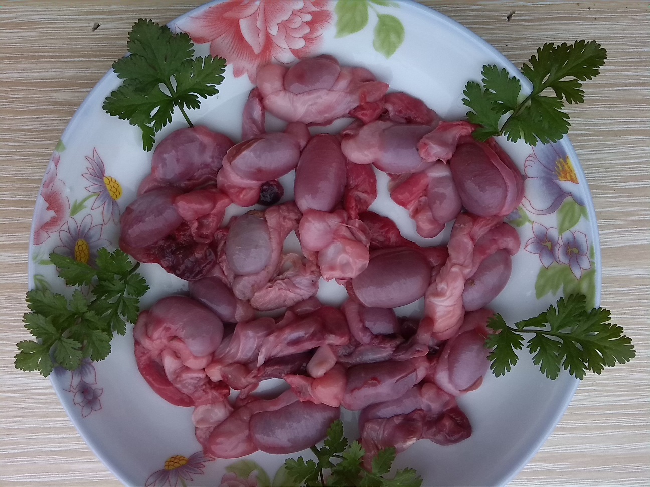 这盘粉色的卵状食物说是高蛋白?